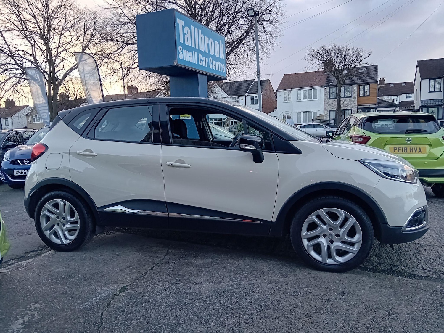Used Renault Captur 2015 for sale - 76899045: Photo 8