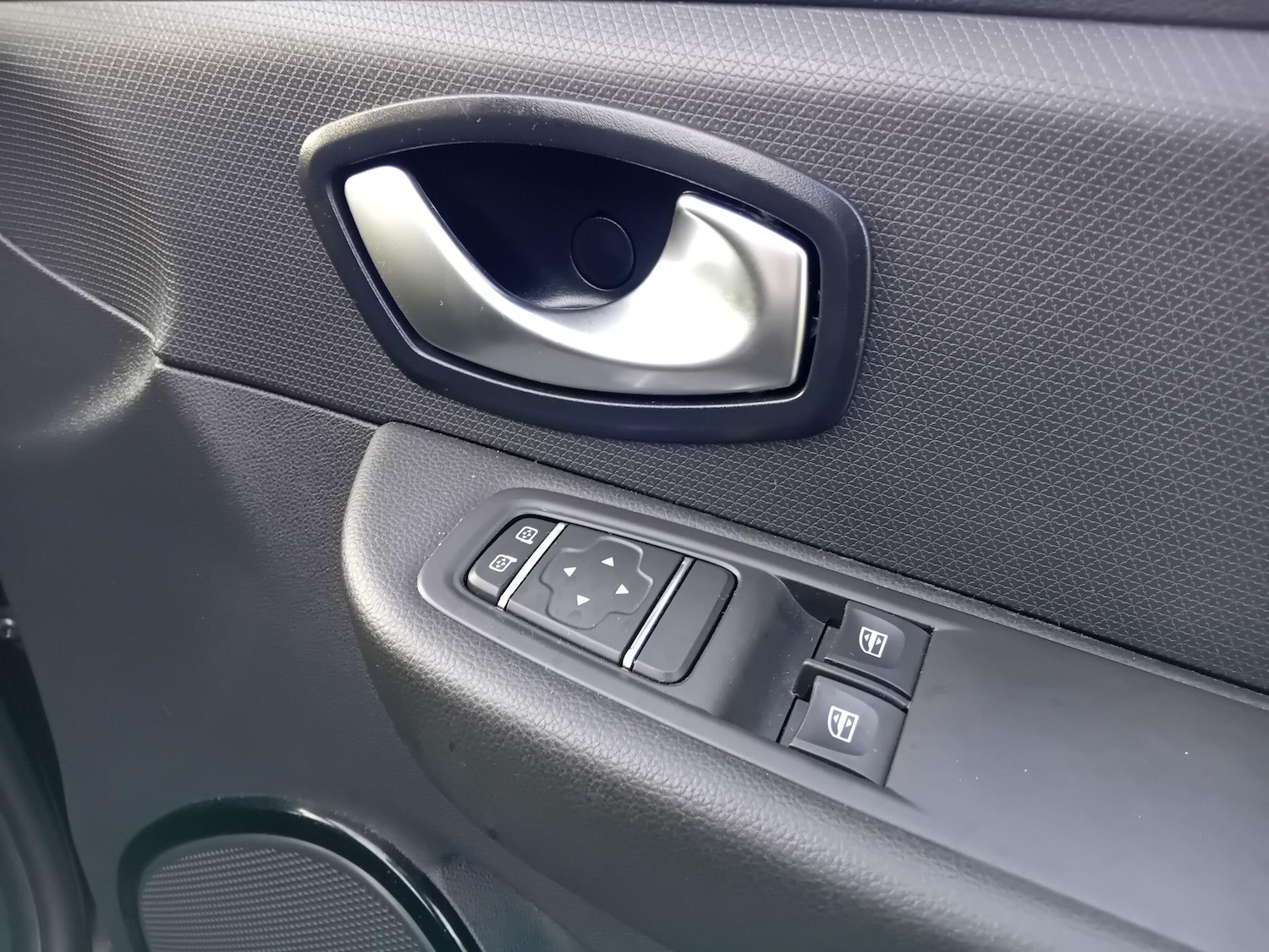 Used Renault Clio 2016 for sale - 76952249: Photo 16