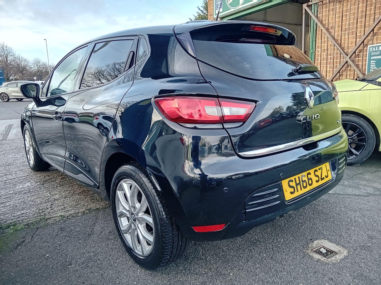 Used Renault Clio 2016 for sale - 76952249: Photo 5