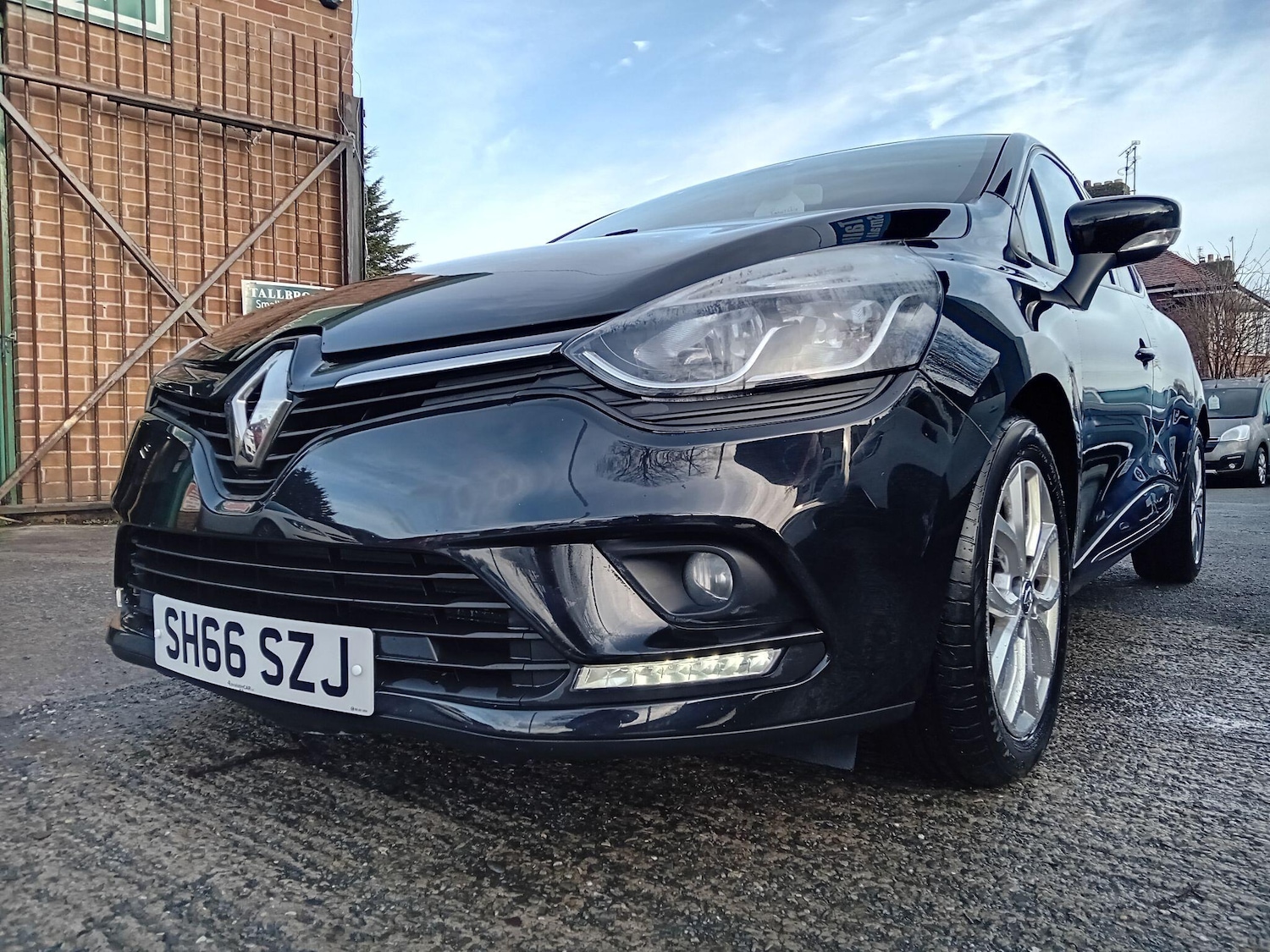 Used Renault Clio 2016 for sale - 76952249: Photo 8