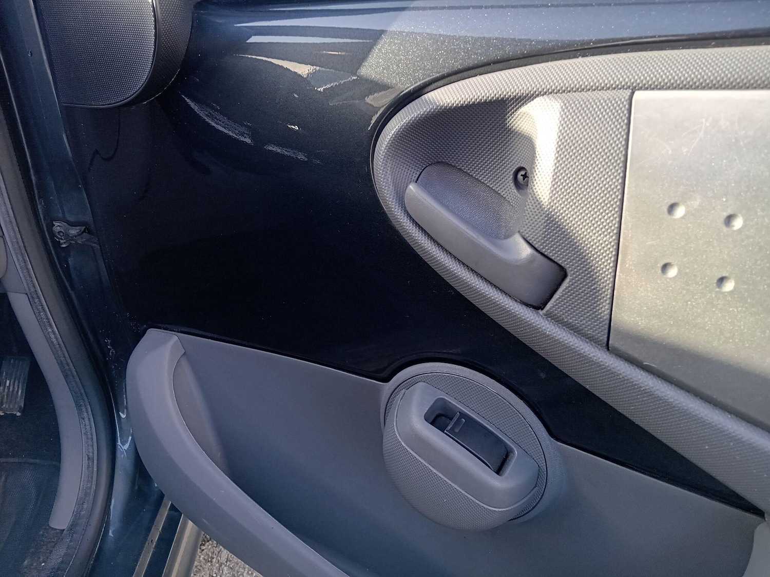 Used Peugeot 107 2010 for sale - 76899089: Photo 14