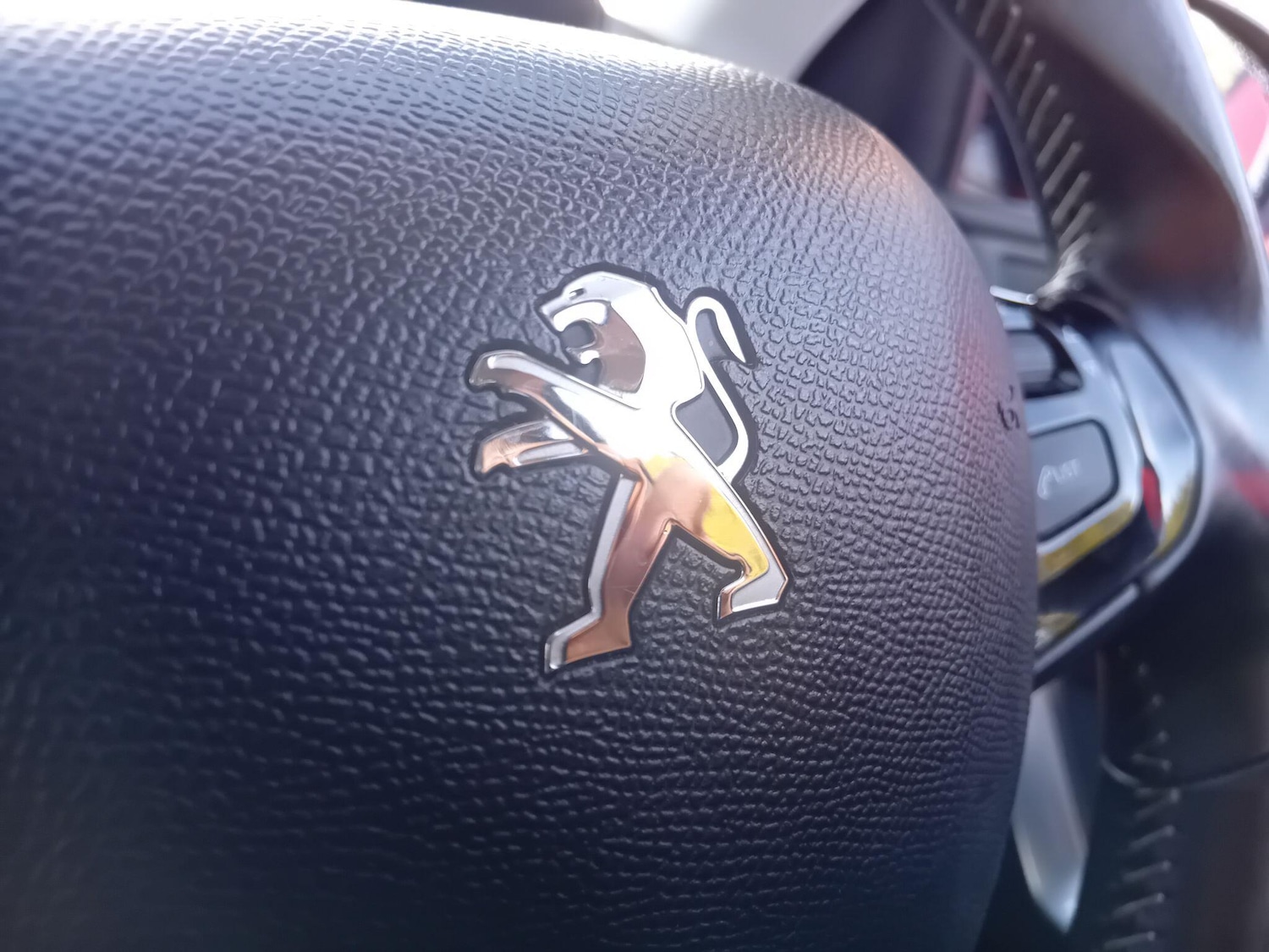 Used Peugeot 308 2019 for sale - 77229227: Photo 42