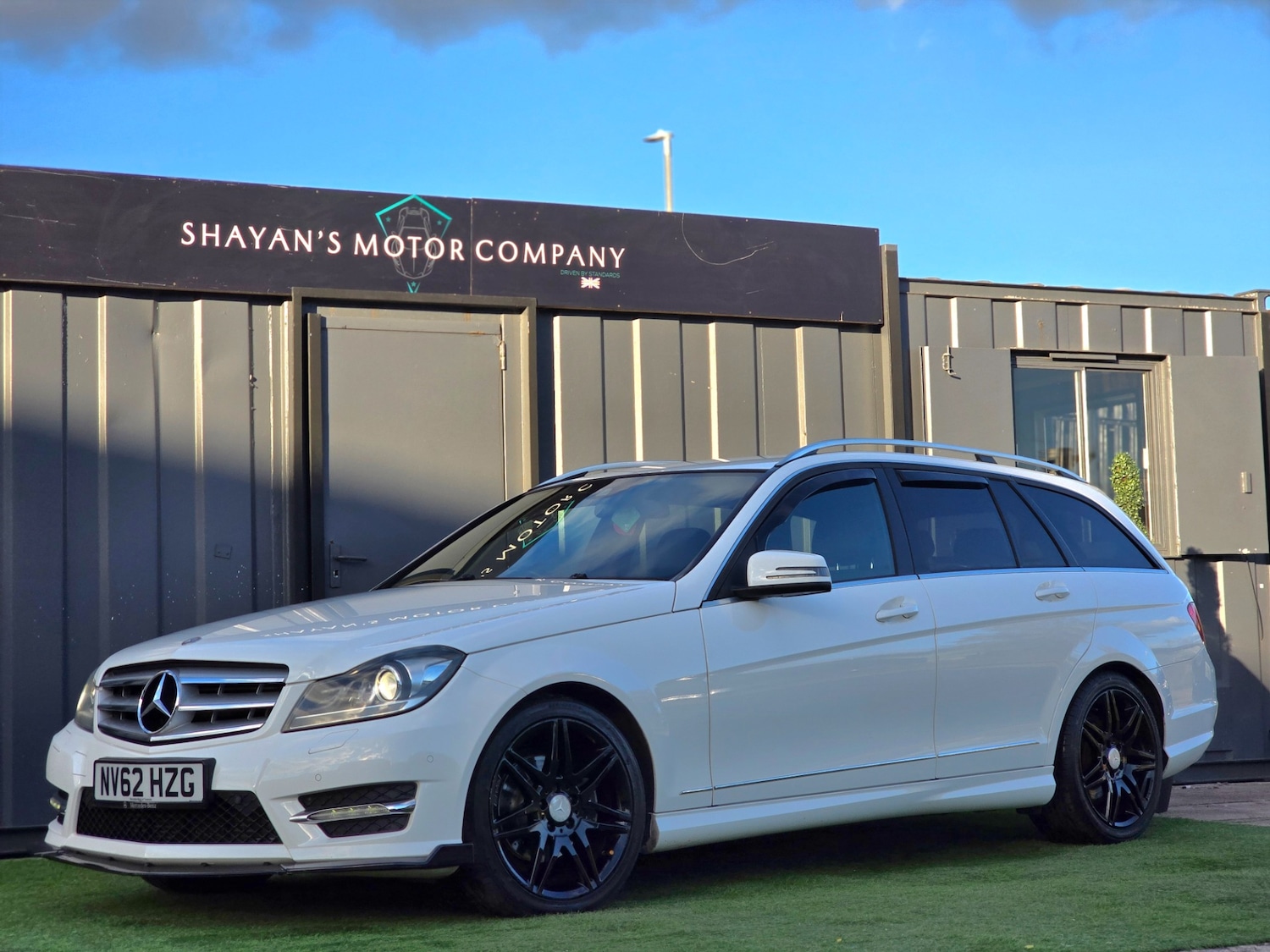 Used Mercedes-Benz C Class 2012 for sale - 77077633: Photo 1