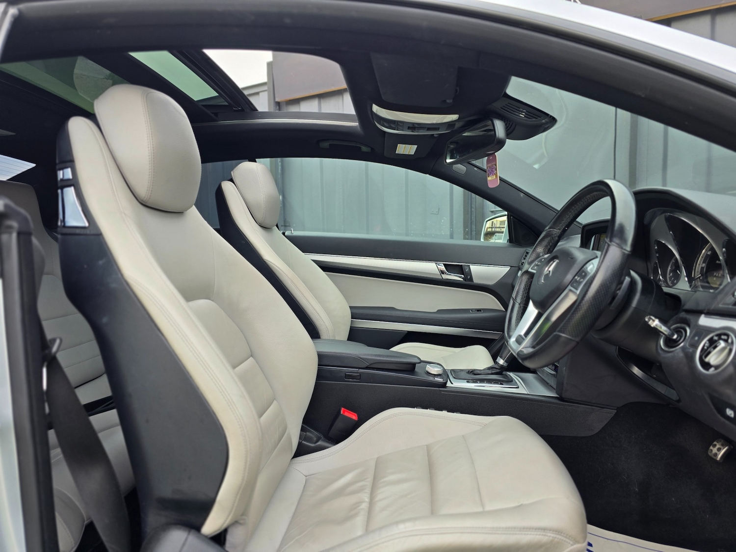 Used Mercedes-Benz E-Class 2012 for sale - 76149845: Photo 16