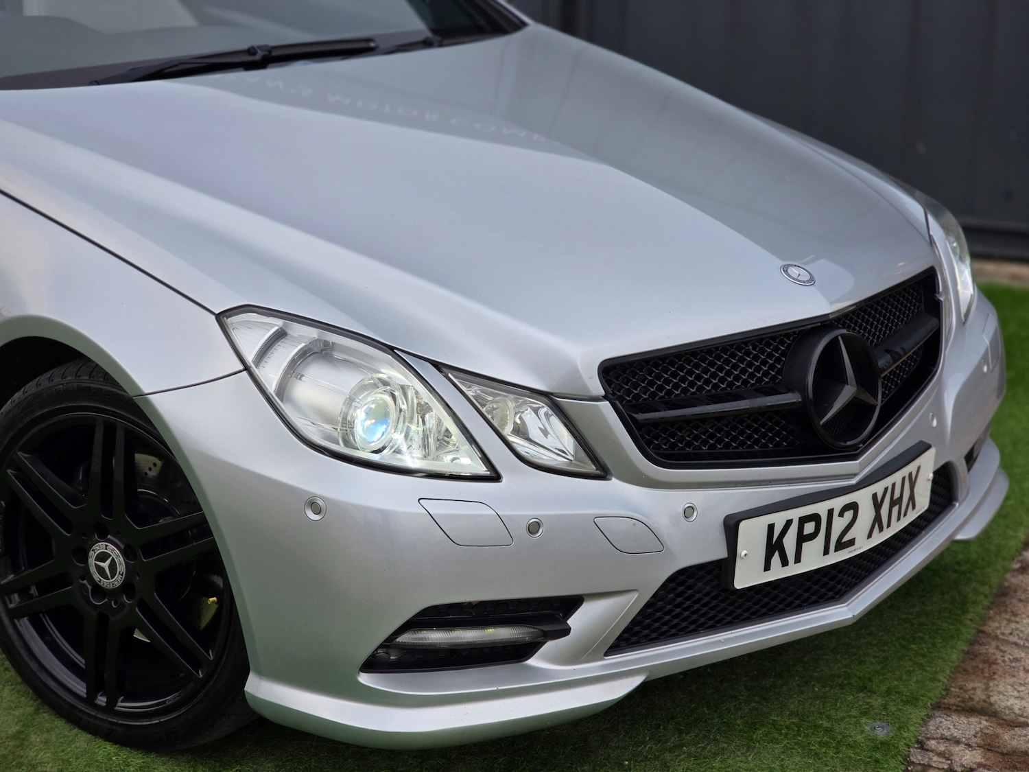 Used Mercedes-Benz E-Class 2012 for sale - 76149845: Photo 4
