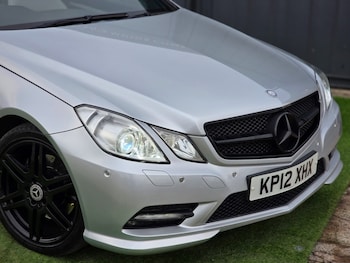 Used Mercedes-Benz E-Class 2012 for sale - 76149845: Photo 4