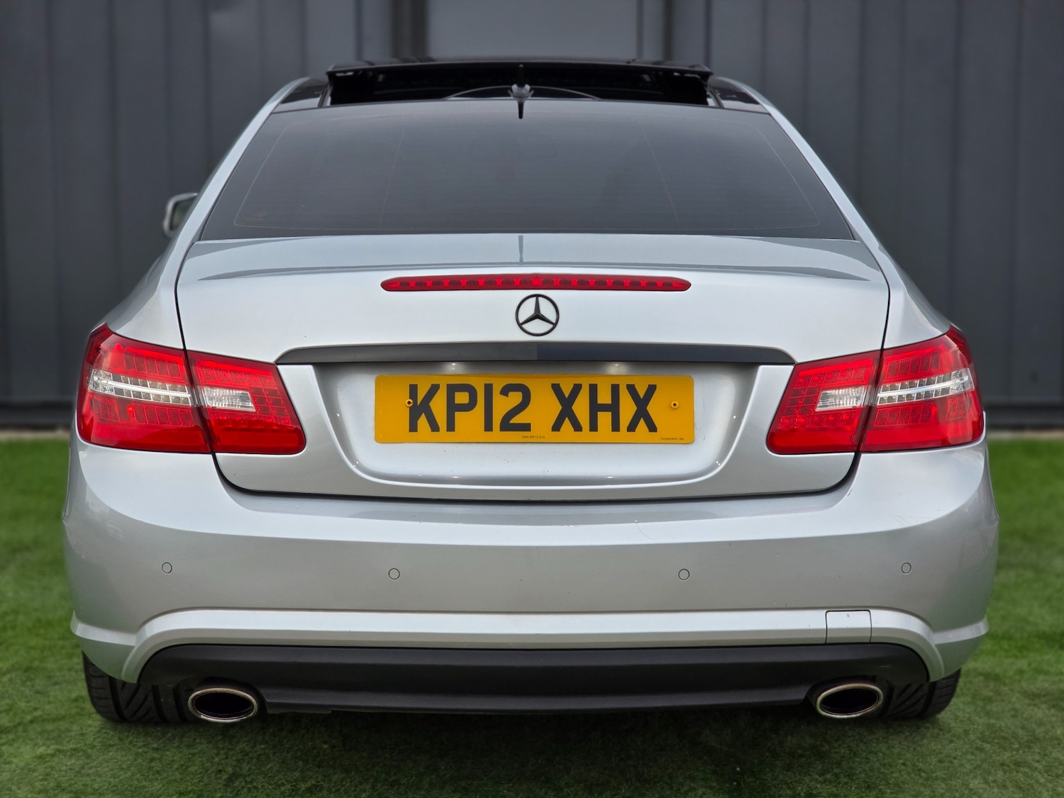 Used Mercedes-Benz E-Class 2012 for sale - 76149845: Photo 5