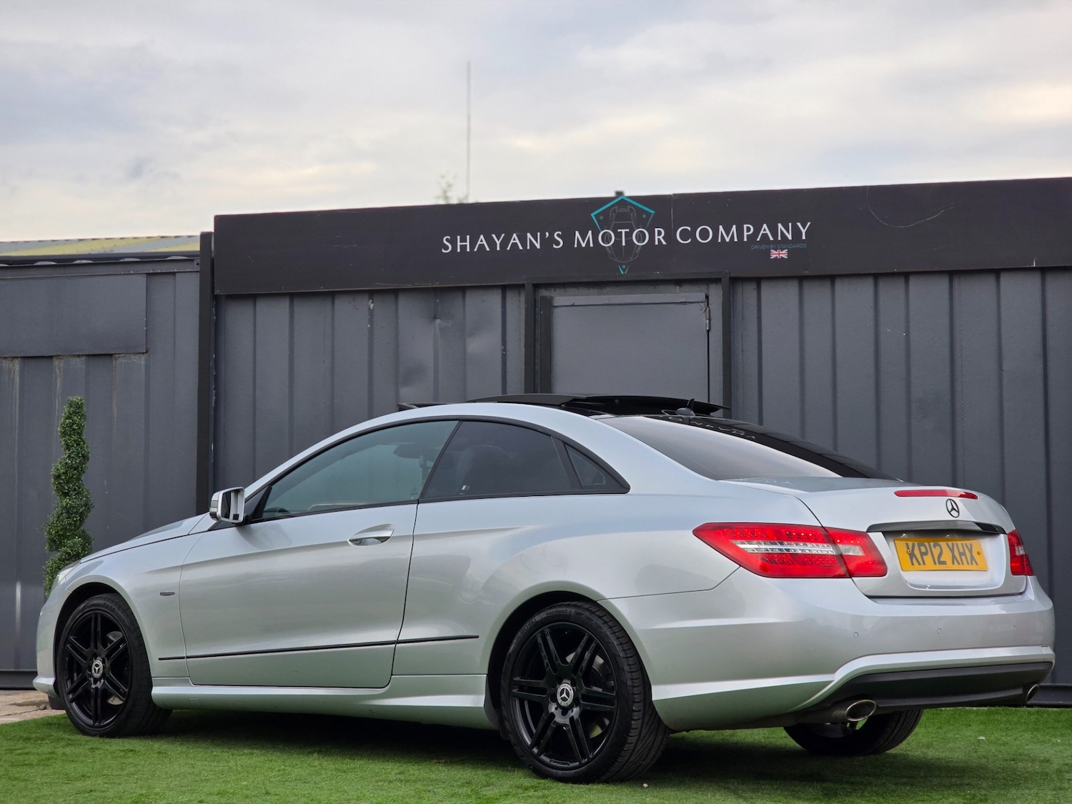 Used Mercedes-Benz E-Class 2012 for sale - 76149845: Photo 7