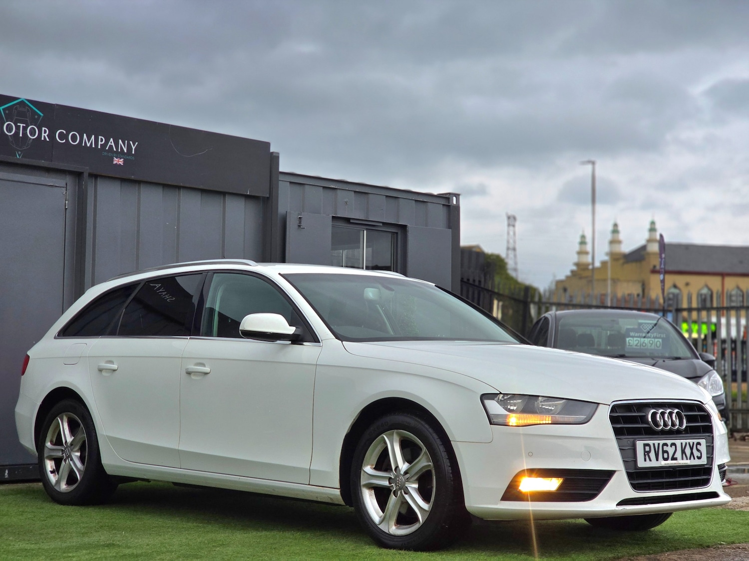 Used Audi A4 2012 for sale - 77077465: Photo 2