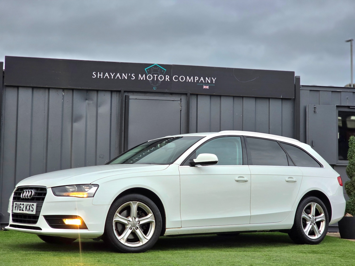 Used Audi A4 2012 for sale - 77077465: Photo 3