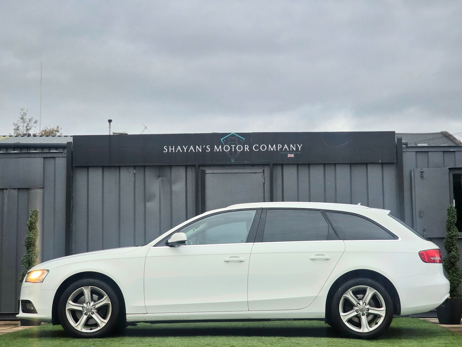 Used Audi A4 2012 for sale - 77077465: Photo 5