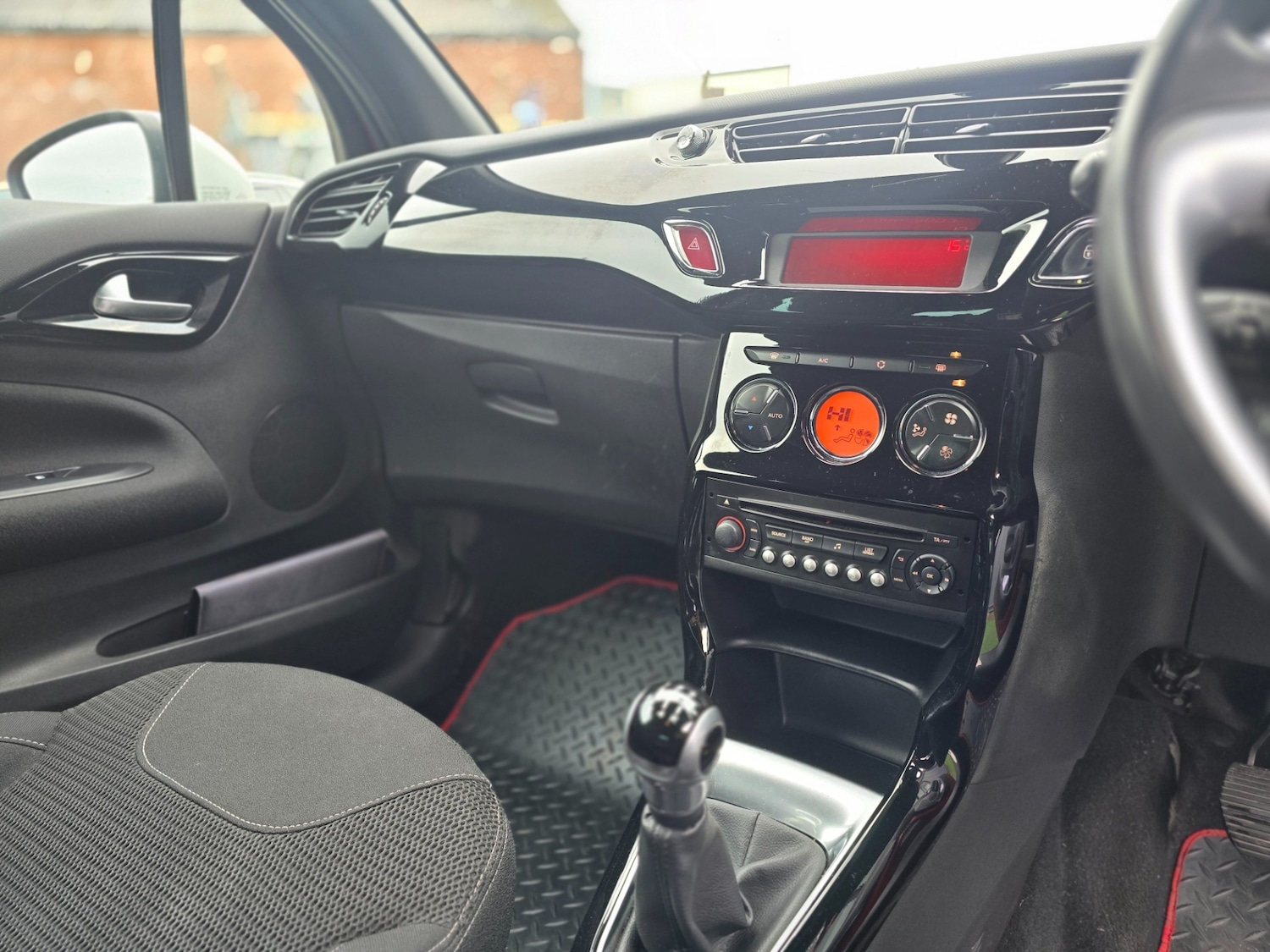 Used Citroen DS3 2013 for sale - 77077647: Photo 18