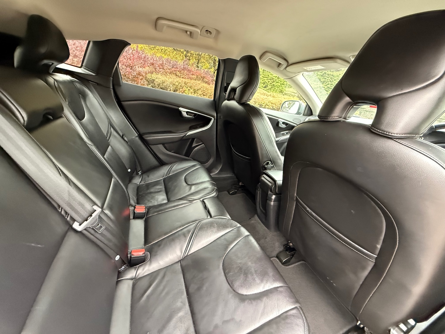 Used Volvo V40 2017 for sale - 76316670: Photo 11