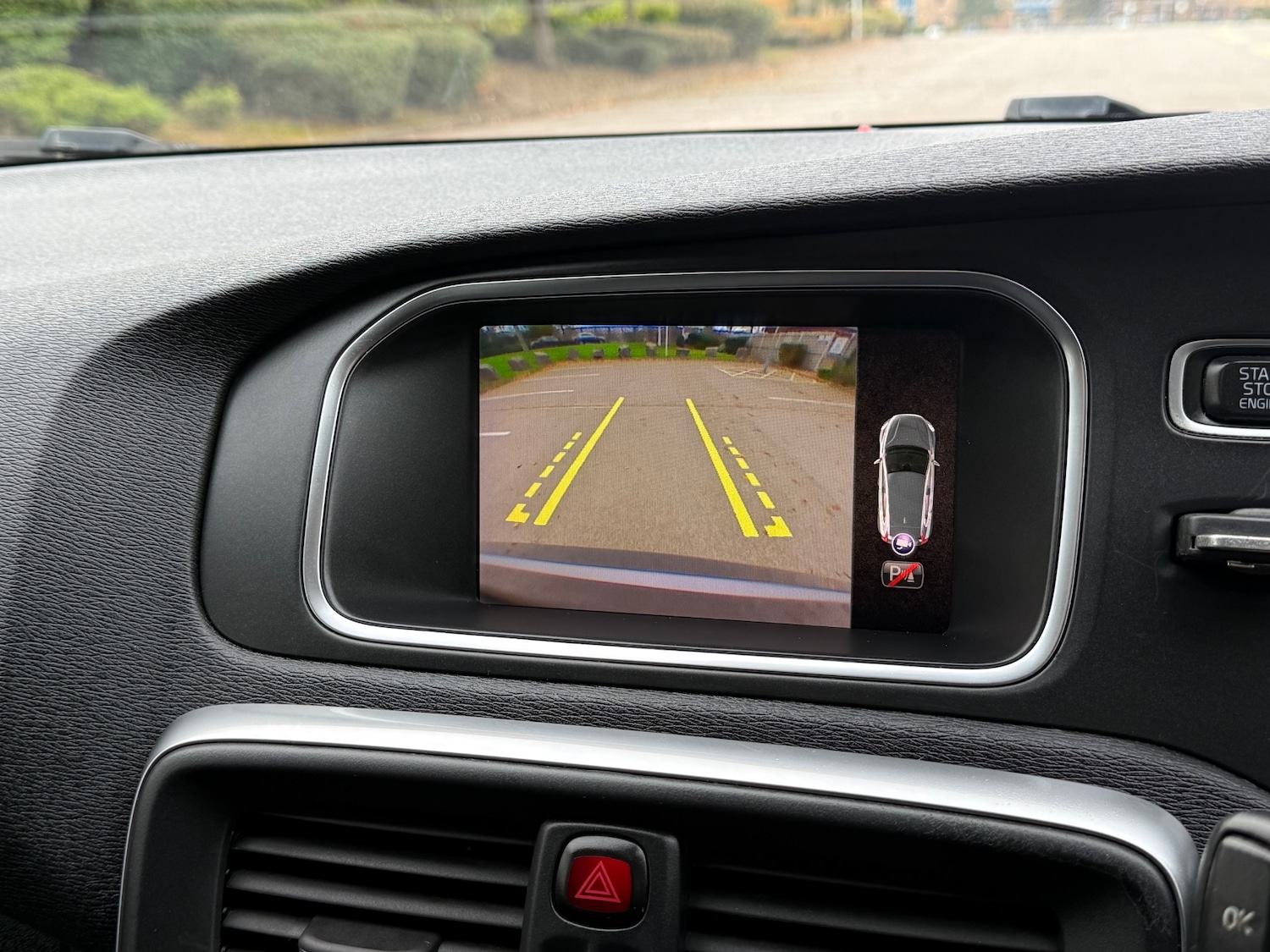 Used Volvo V40 2017 for sale - 76316670: Photo 15