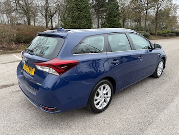 Used Toyota Auris 2017 for sale - 77797373: Photo