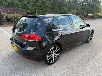 Used Volkswagen Golf 2017 for sale - 75829366: Photo