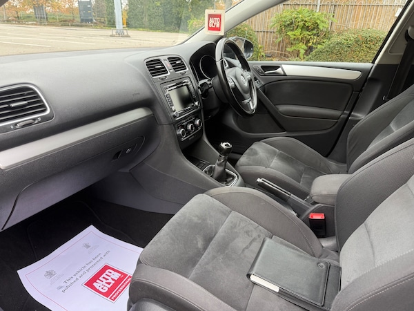 Used Volkswagen Golf 2010 for sale - 76309941: Photo 10