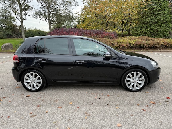 Used Volkswagen Golf 2010 for sale - 76309941: Photo 2