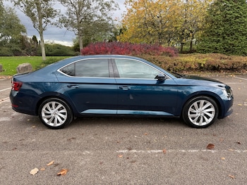 Used Skoda Superb 2017 for sale - 76355272: Photo
