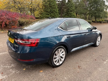 Used Skoda Superb 2017 for sale - 76355272: Photo