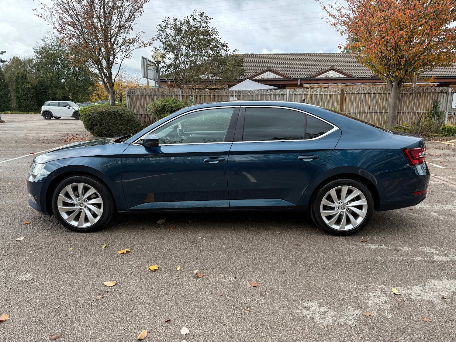 Used Skoda Superb 2017 for sale - 76355272: Photo 7