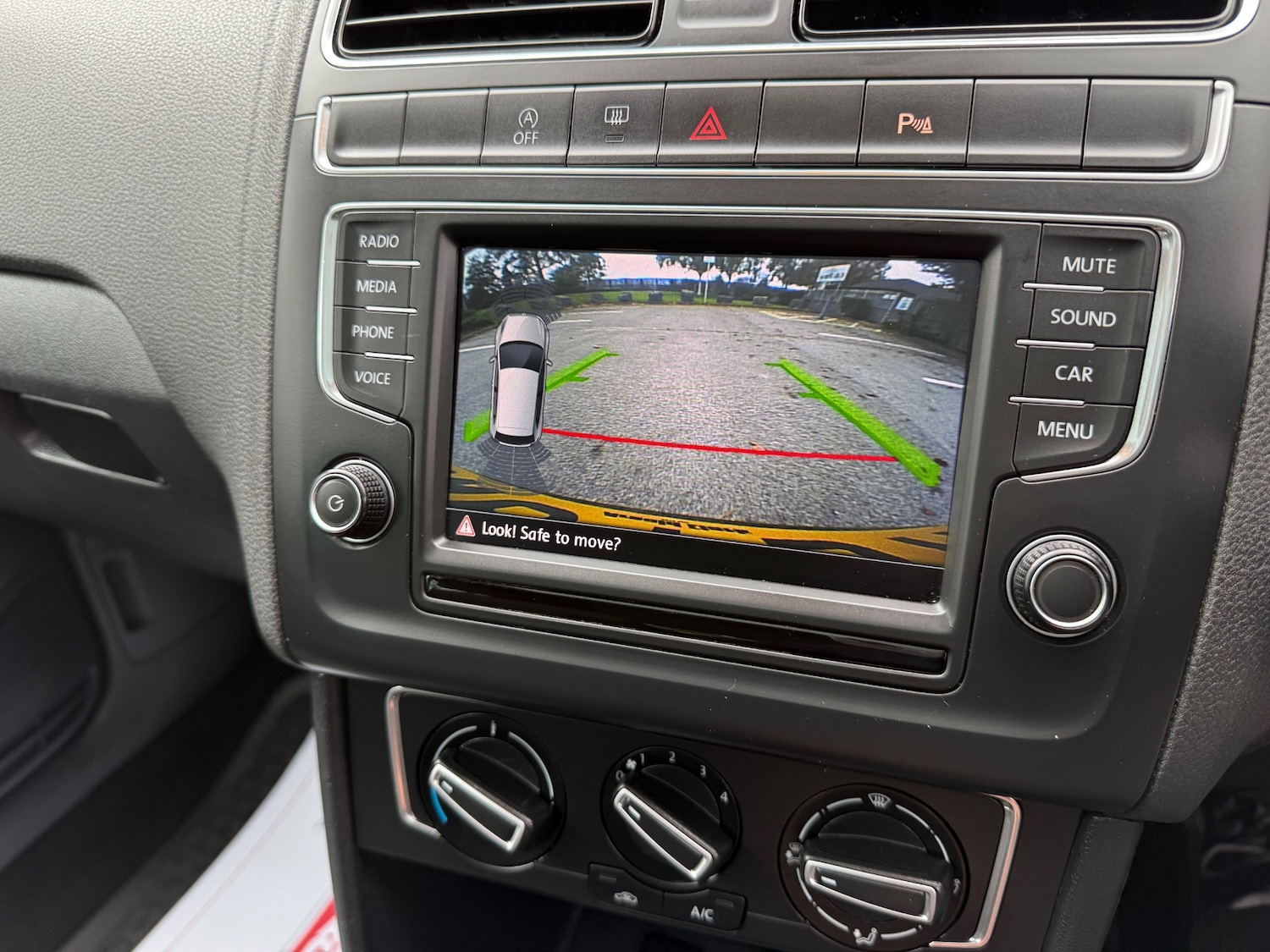 Used Volkswagen Polo 2014 for sale - 76224223: Photo 16