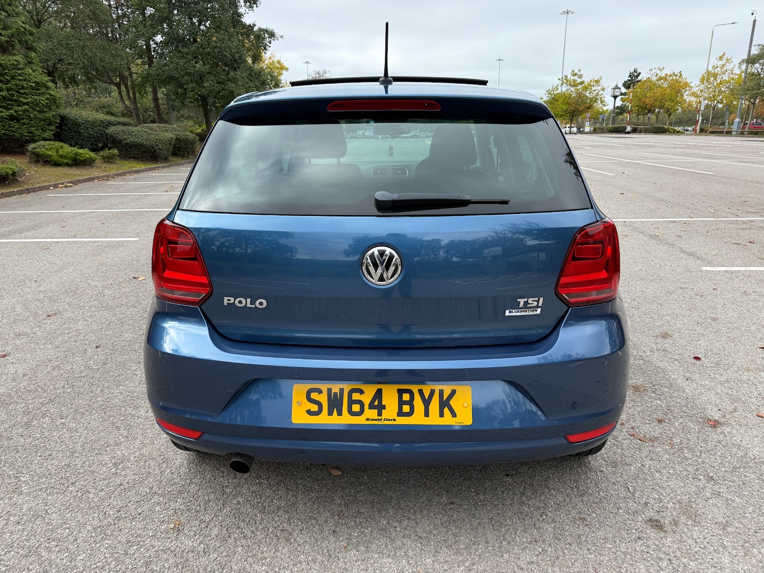 Used Volkswagen Polo 2014 for sale - 76224223: Photo 4
