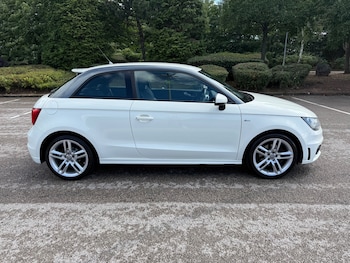 Used Audi A1 2011 for sale - 75471002: Photo