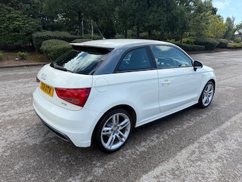 Used Audi A1 2011 for sale - 75471002: Photo