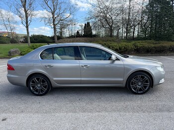 Used Skoda Superb 2010 for sale - 78109047: Photo