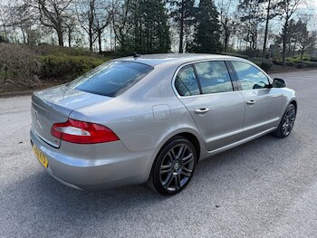 Used Skoda Superb 2010 for sale - 78109047: Photo