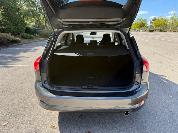 Used Ford Focus 2018 for sale - 73736796: Photo 5