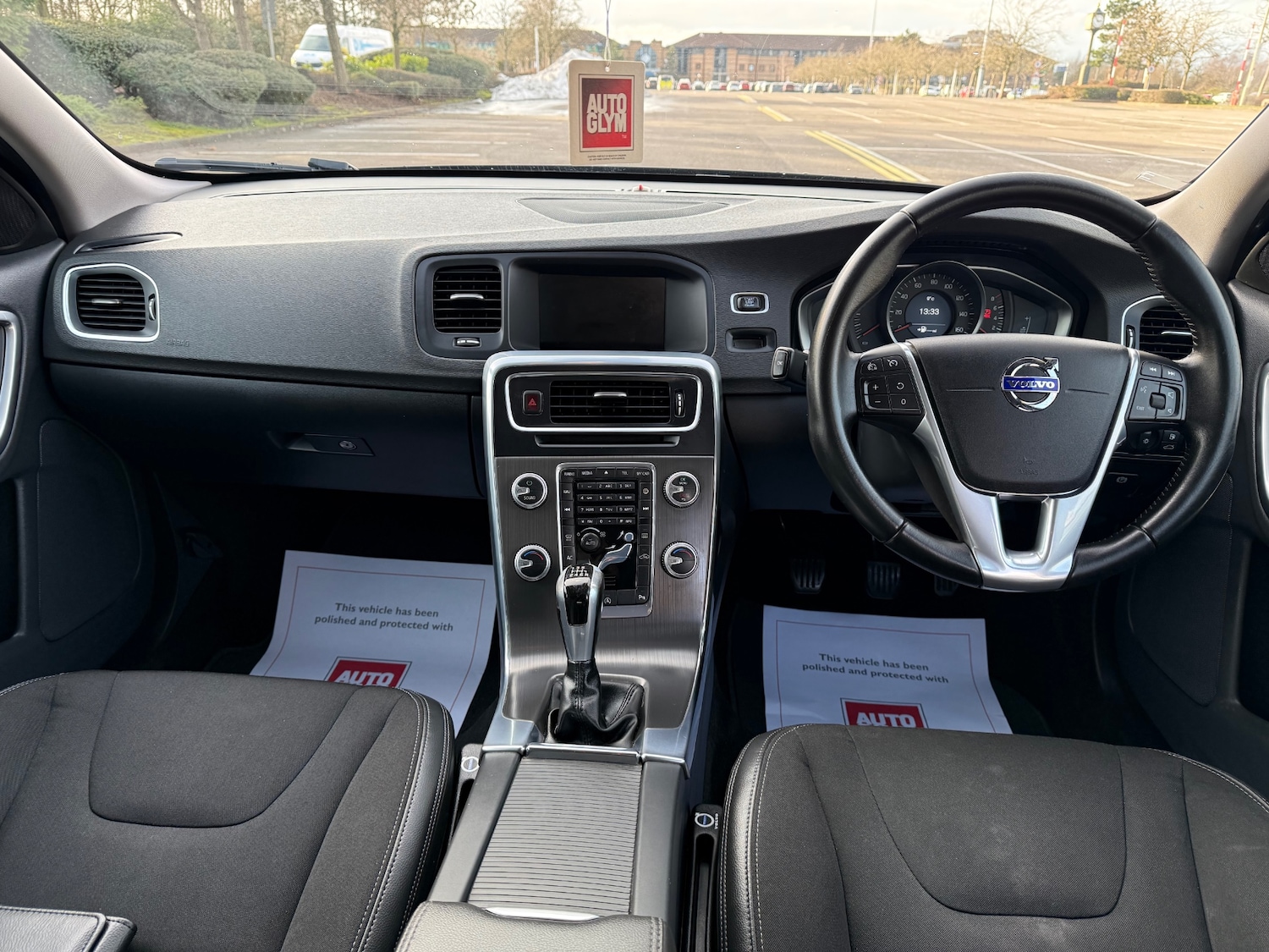 Used Volvo V60 2015 for sale - 77288830: Photo 12