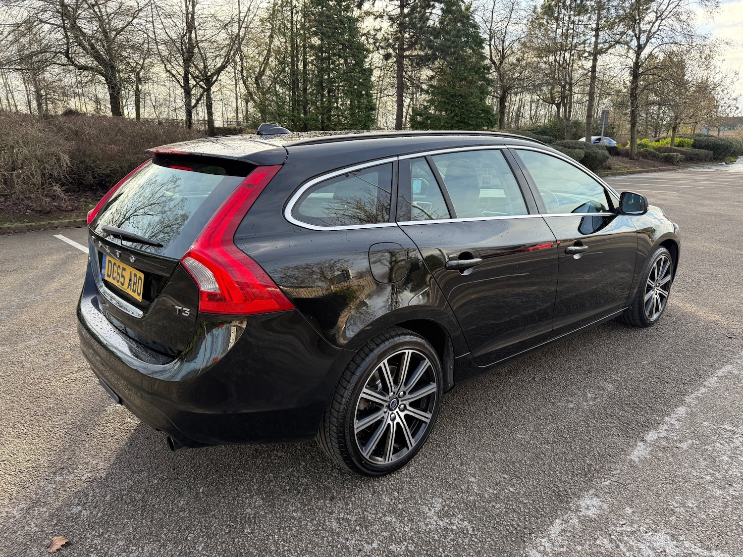 Used Volvo V60 2015 for sale - 77288830: Photo 2