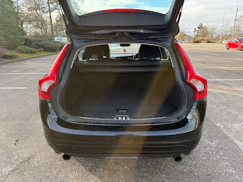 Used Volvo V60 2015 for sale - 77288830: Photo