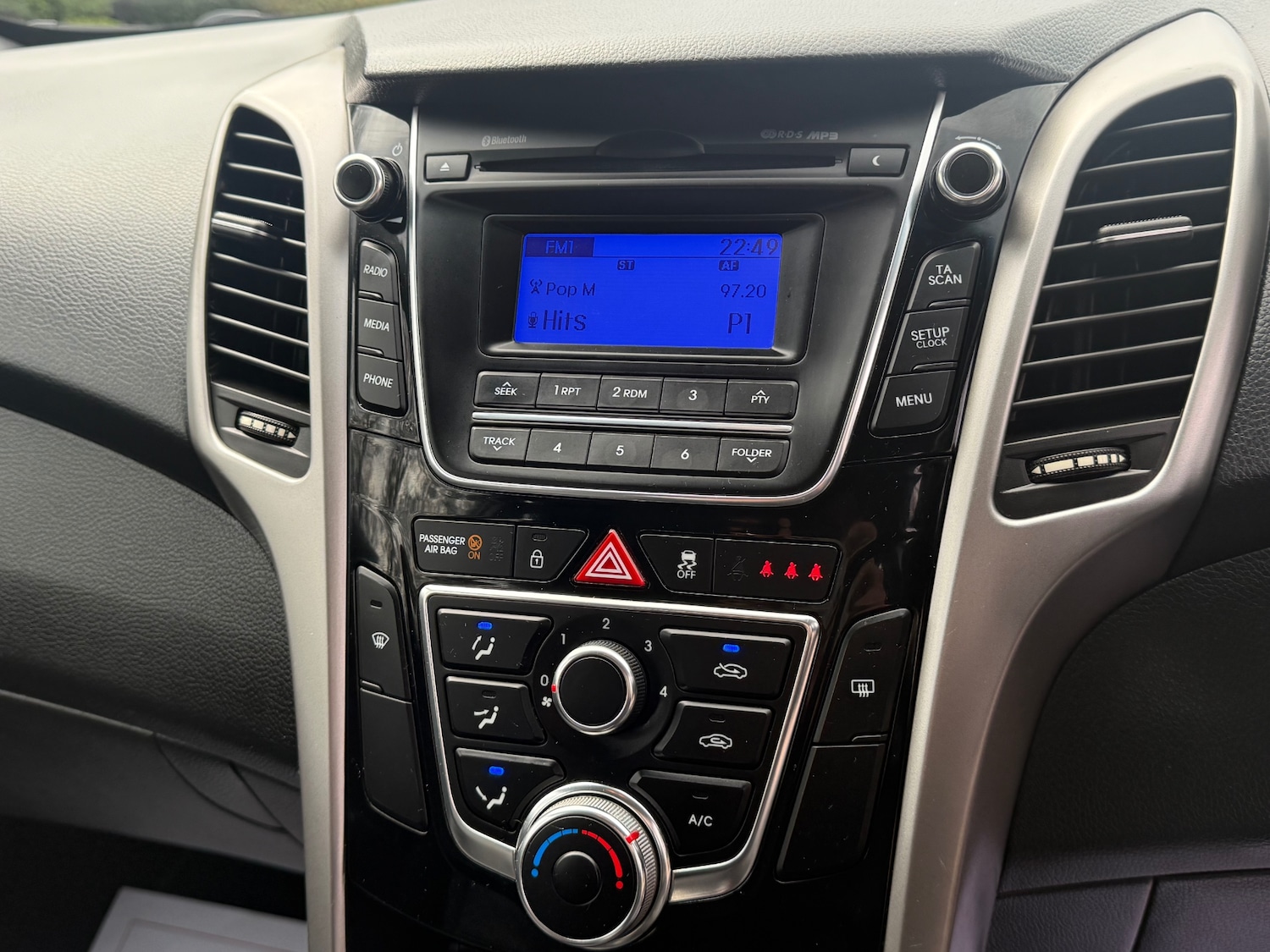 Used Hyundai i30 2015 for sale - 76497067: Photo 15