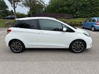 Used Toyota Yaris 2012 for sale - 75355575: Photo