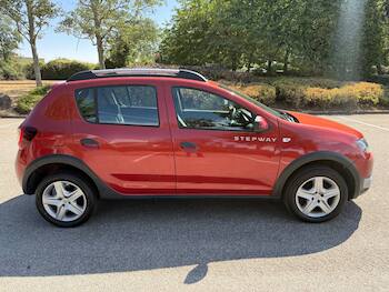Used Dacia Sandero Stepway 2016 for sale - 79542831: Photo