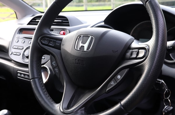 Used Honda Jazz 2014 for sale - 76300698: Photo 11