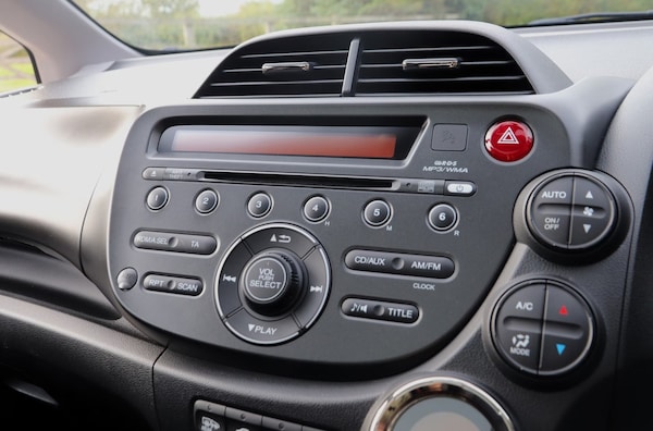 Used Honda Jazz 2014 for sale - 76300698: Photo 14