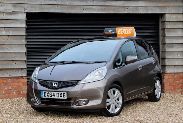 Used Honda Jazz 2014 for sale - 76300698: Photo 2