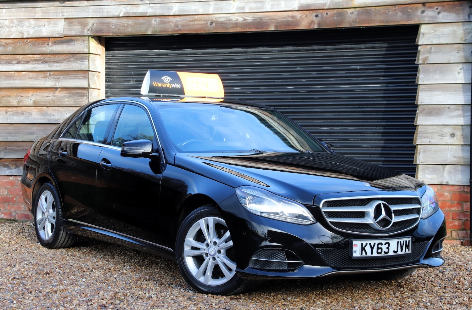 Used Mercedes-Benz E Class 2013 for sale - 76681977: Photo 1