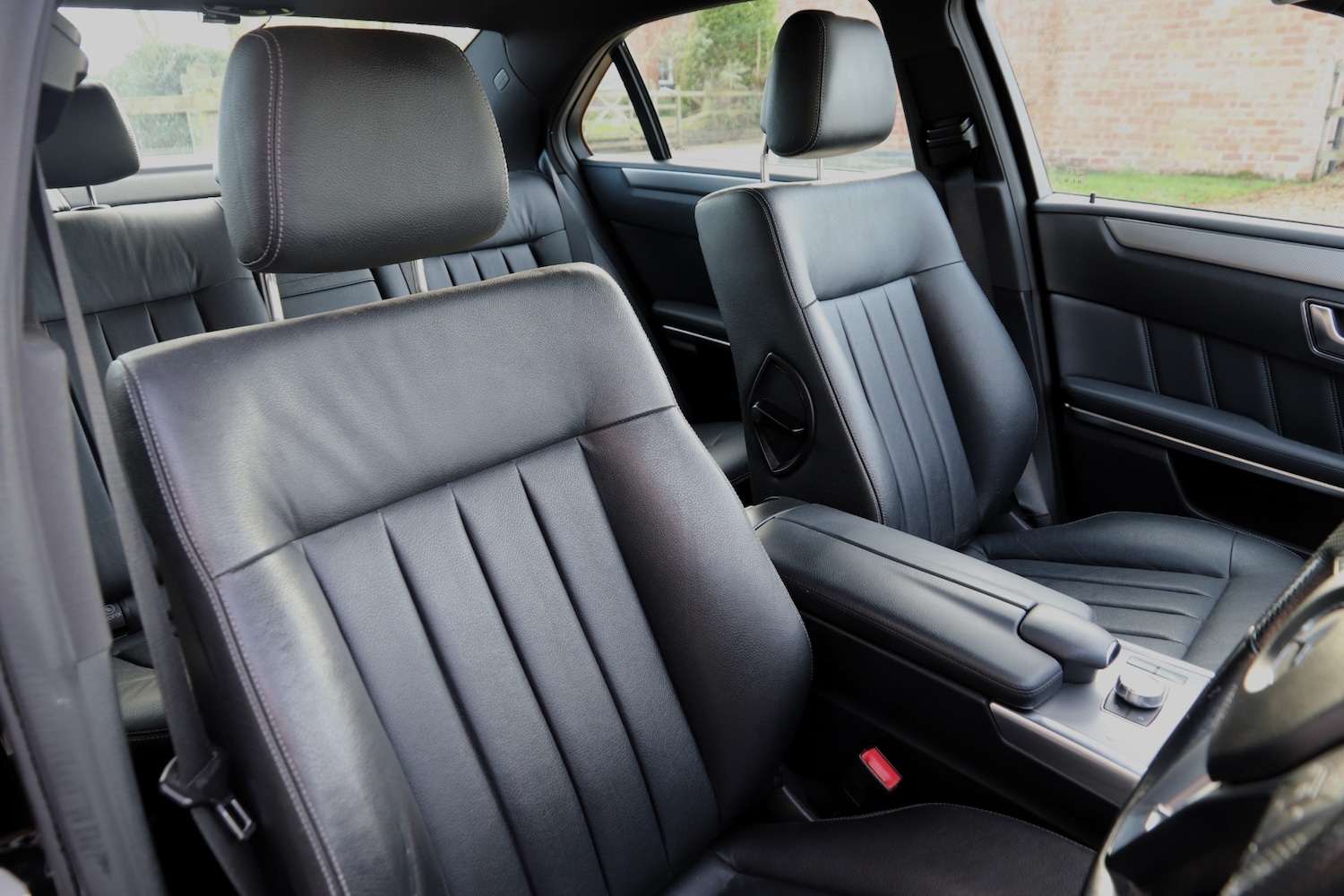 Used Mercedes-Benz E Class 2013 for sale - 76681977: Photo 14