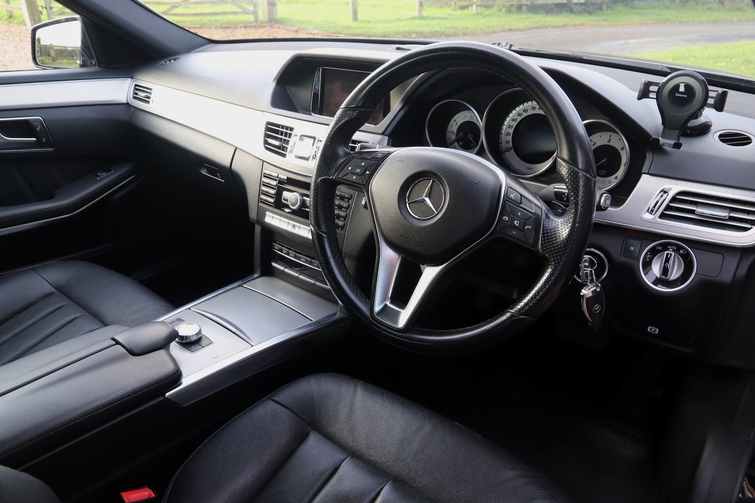 Used Mercedes-Benz E Class 2013 for sale - 76681977: Photo 7