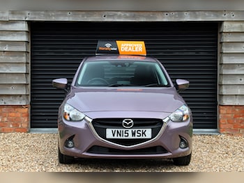 Used Mazda Mazda2 2015 for sale - 76265250: Photo 4