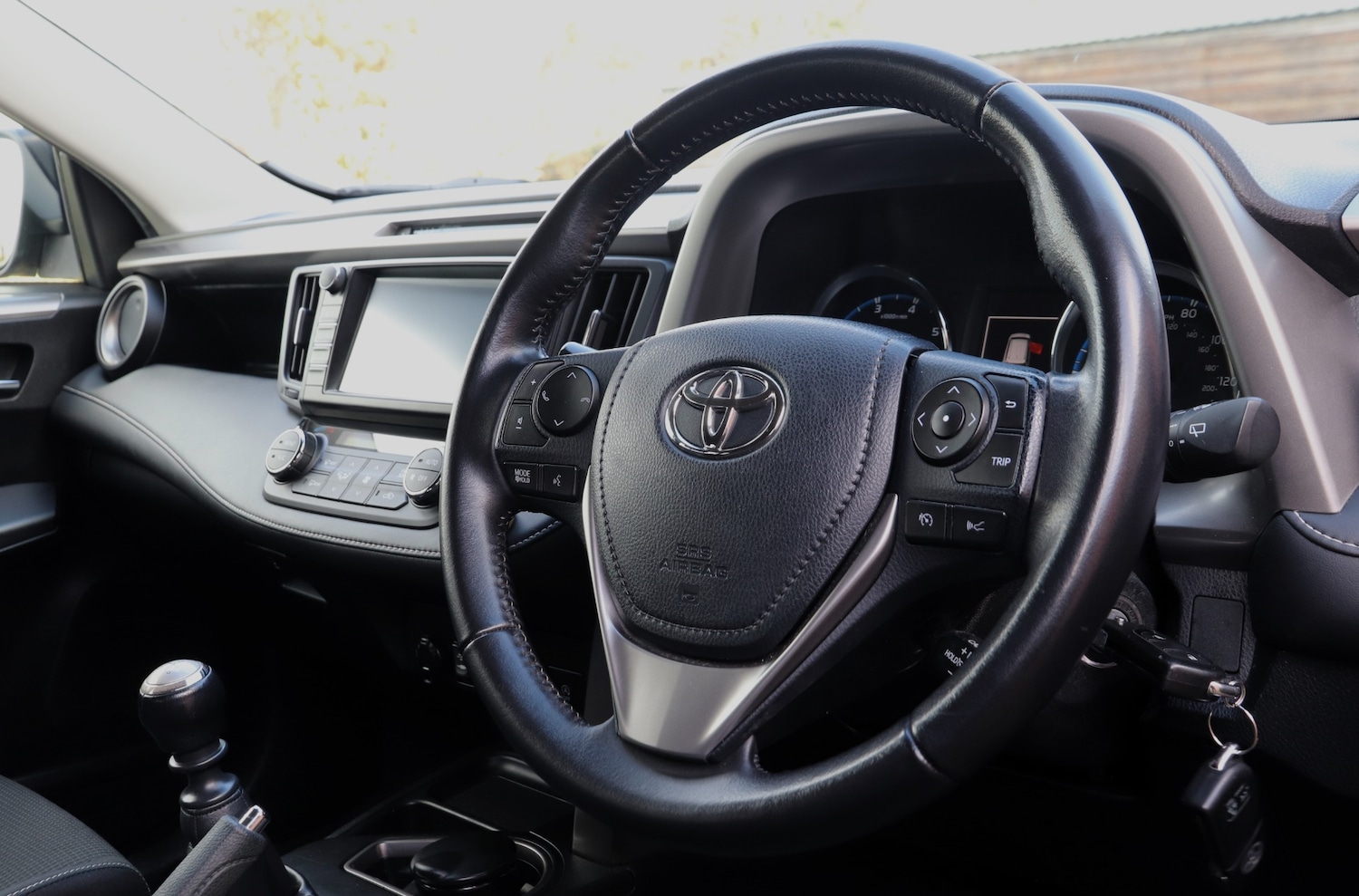 Used Toyota RAV4 2017 for sale - 77103715: Photo 12