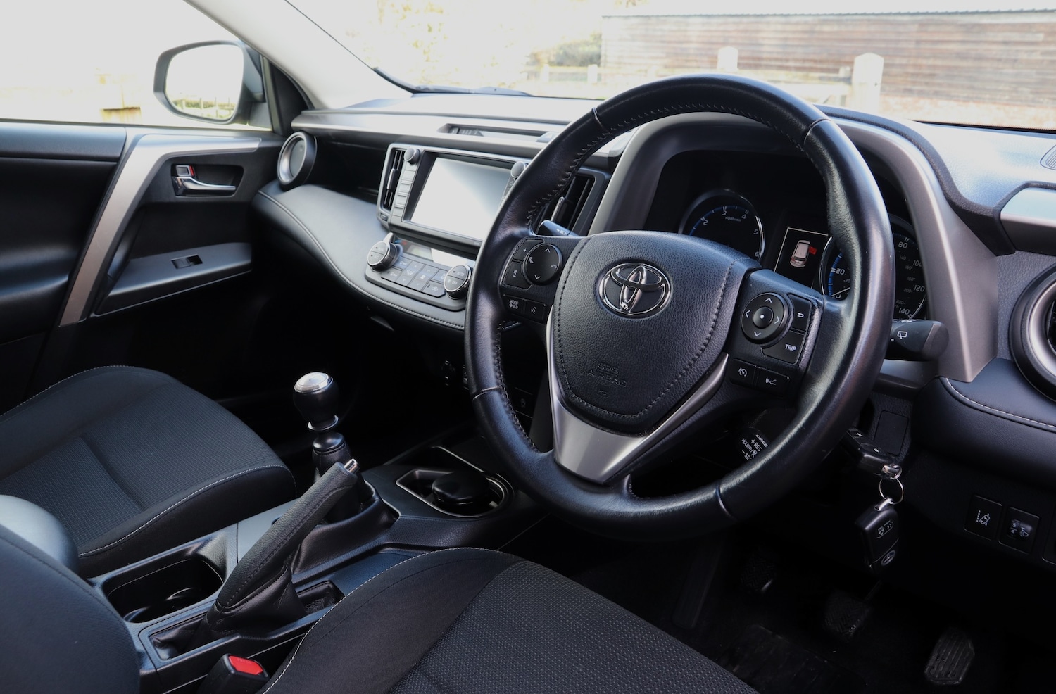 Used Toyota RAV4 2017 for sale - 77103715: Photo 8