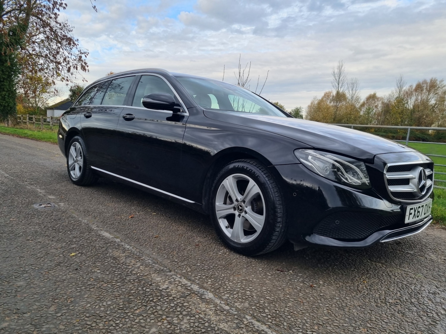 Used Mercedes-Benz E Class 2017 for sale - 76476999: Photo 1
