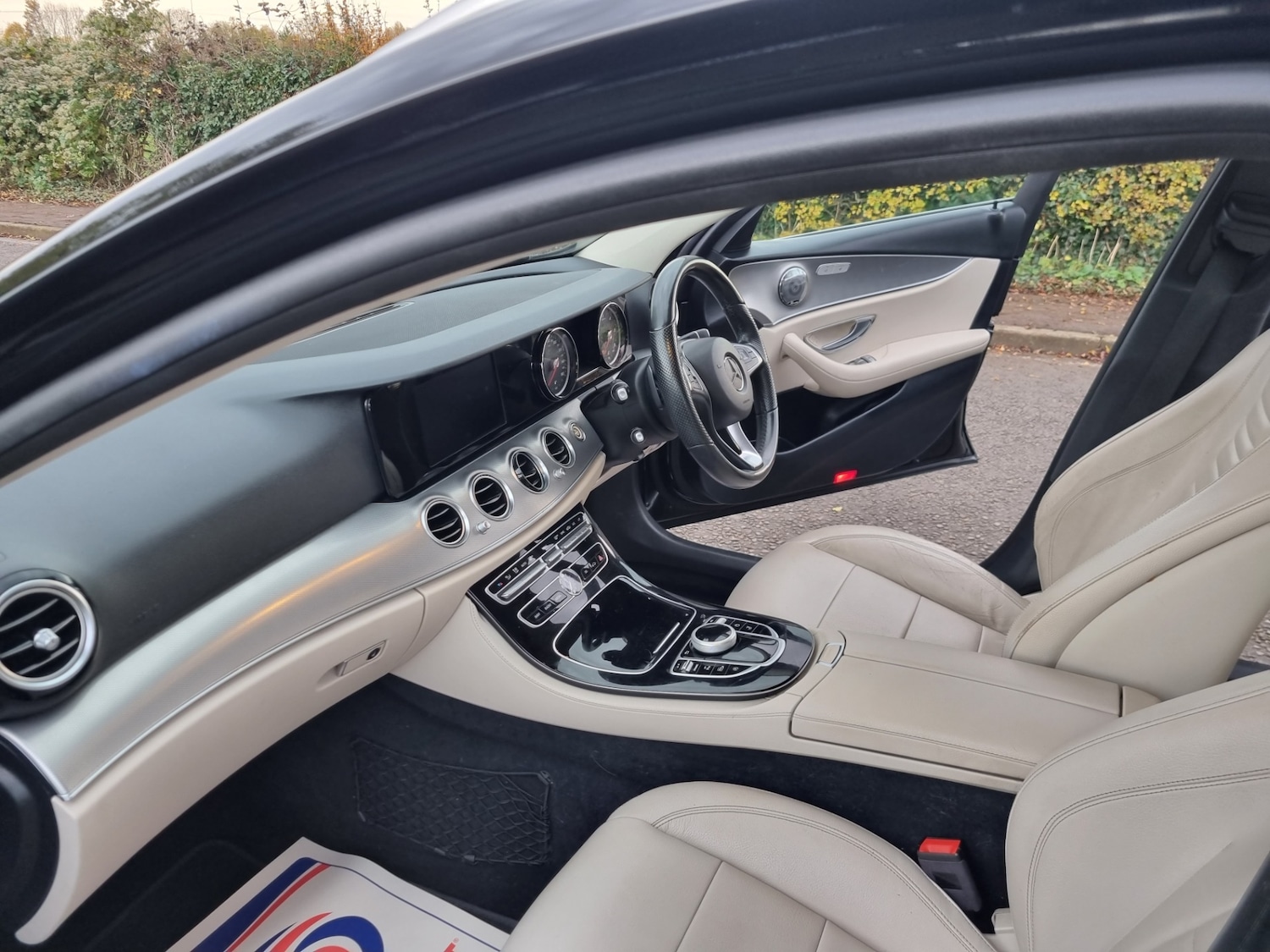 Used Mercedes-Benz E Class 2017 for sale - 76476999: Photo 34