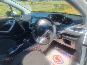 Used Peugeot 2008 2014 for sale - 75213468: Photo